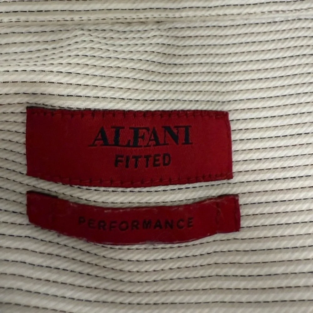 Aleani Fitted Performance Shirt - Picture 5 of 10